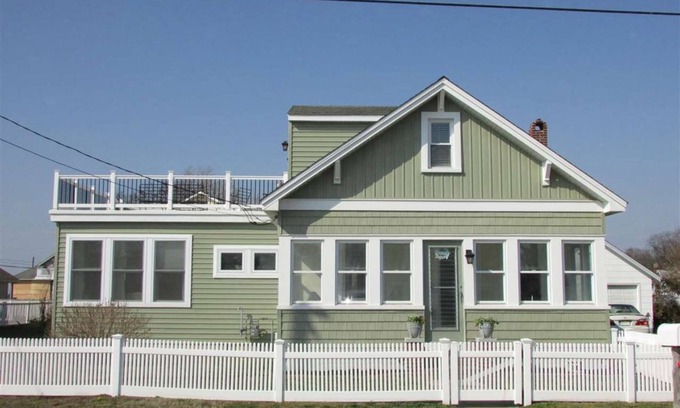 Town Bank House | VRBO Primer Host Listing *FIRST house off the bay *