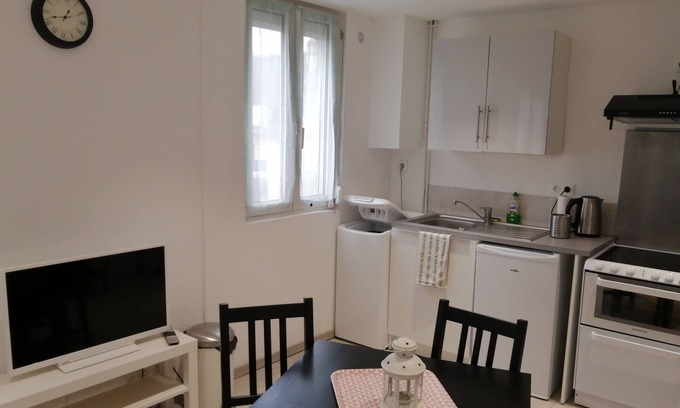 Vaugueux Apartment | Vrbo Property