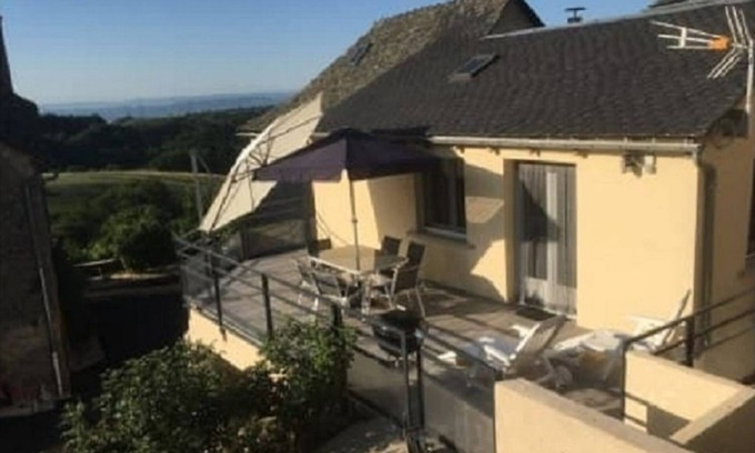 Estaing House | Vrbo Property