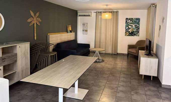 Fabregues Apartment | Vrbo Property