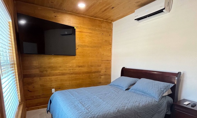 Brownsville Cabin | Vrbo Property