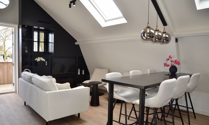 Oudkarspel Apartment | Wünderschöne, Neue Wohnung Geeignet für 6 Personen mit Dachterrasse