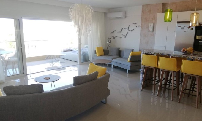 Old Town Apartment | W Apartment, New Modern and Trendy Seaview Apartment.