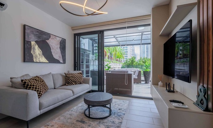 San Francisco Apartment | w* | Charming 1BR w/Balcony in San Francisco