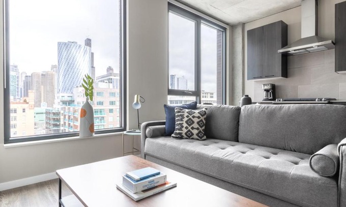 West Loop Apartment | W Loop Studio w Pool Gym nr Restaurant Row CHI-264
