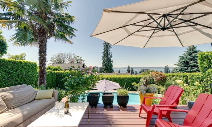 Dundarave House | W. Vancouver Vintage Gem