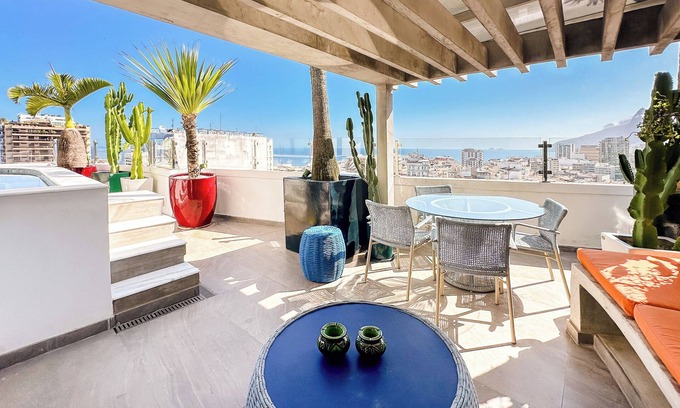 Copacabana Apartment | W01. 57 · STUNNING 3 BEDROOM IPANEMA COVERAGE