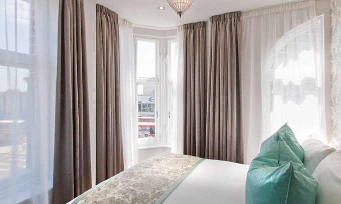 Shepherd's Bush House | W12 Rooms