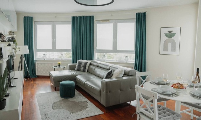 Ursynow Apartment | Wańkowicza 1 | Apartment | Near Metro | Parking