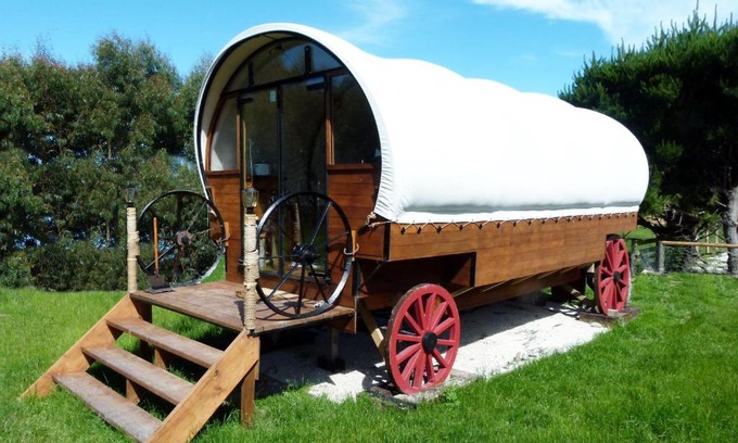 Kaikoura House | Wacky Stays - unique farm-stay glamping rentals, FREE animal feeding tours