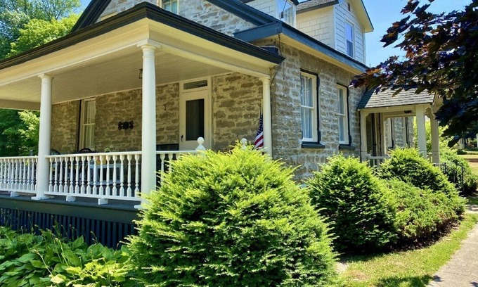 Waddington House | Waddington Historic Stone Home with River View