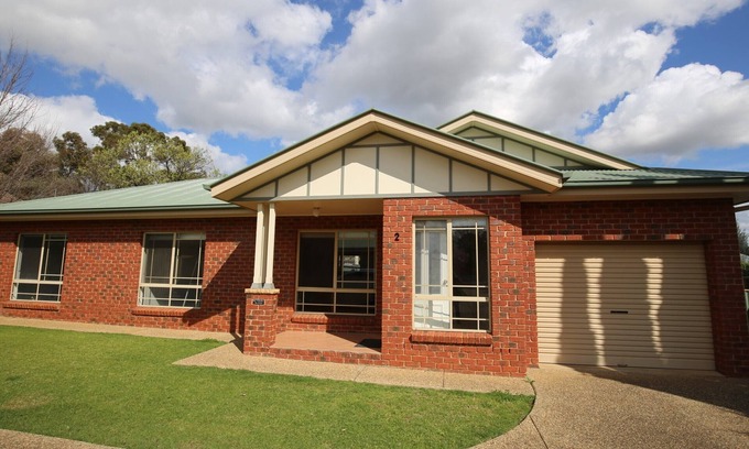 Turvey Park Villa | Wagga Showground Villas