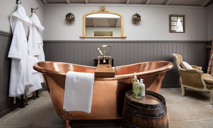 Brampton Cottage | Wagtail - A shepherd’s huts with lots of luxuries, brilliant for stargazing
