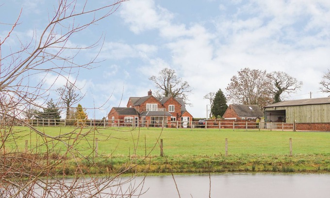 Cotebrook Cottage | WAGTAIL, with a garden in Tarporley