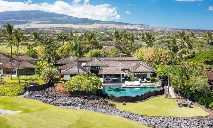 Kaupulehu Villa | Wailulu Villa | Escape to Your Own Paradise