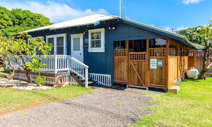 Waimea House | Waimea Beach Cottage by Destination Kauai - Charming 2BD, A/C, Walk to Ocean/Pier
