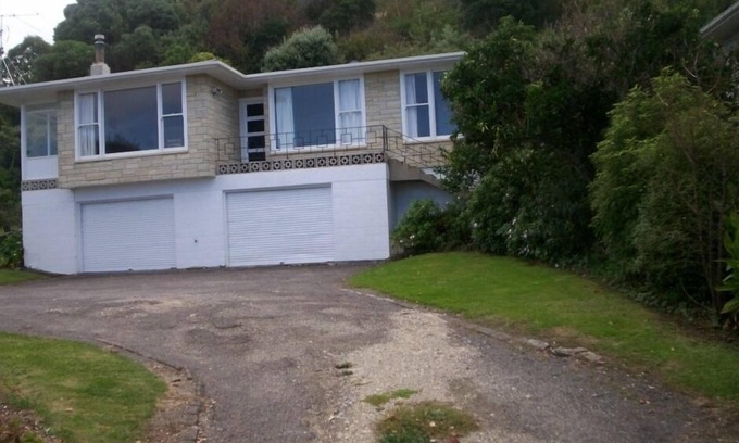 Okitu House | Wainui Magic.