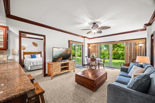 Wailua Apartment | Waipouli Beach Resort Exquisite Luxury Garden View Large Yard Perfect for Families!
