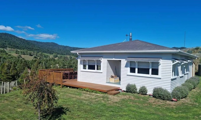 Waihi Cottage | Waitawheta Cottage