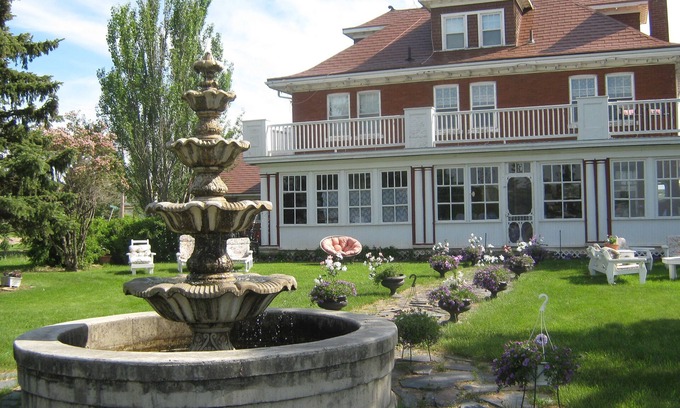 Moose Jaw Bed & Breakfast | Wakamow Heights Bed & Breakfast