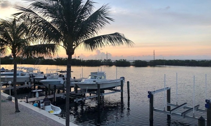 Islamorada House | Wake up in Paradise. Islamorada Florida - 6-month minimum without boat lift.