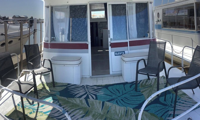 Port Clinton Boat Rental | Wake up ON the lake aboard Sleuth!