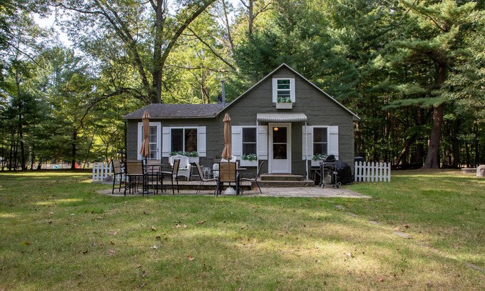 Pentwater Cottage | Wakeman Cottage
