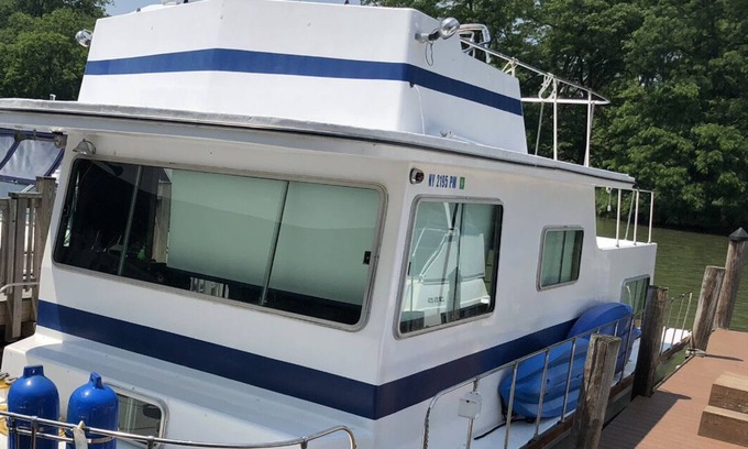 Watkins Glen Boat Rental | Wakey, Wakey on the Lakey!
