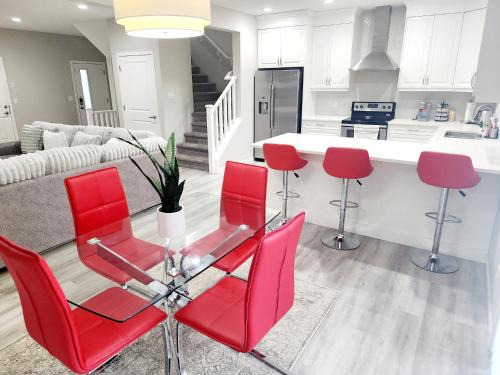 Southeast Calgary Villa | Walden Mount Luxury Villa - Entire 3-Bedroom Home