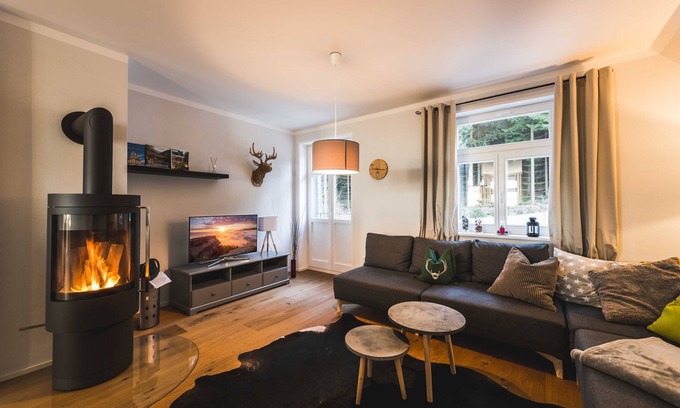 Baerenburg Apartment | Waldfrieden - maple avenue