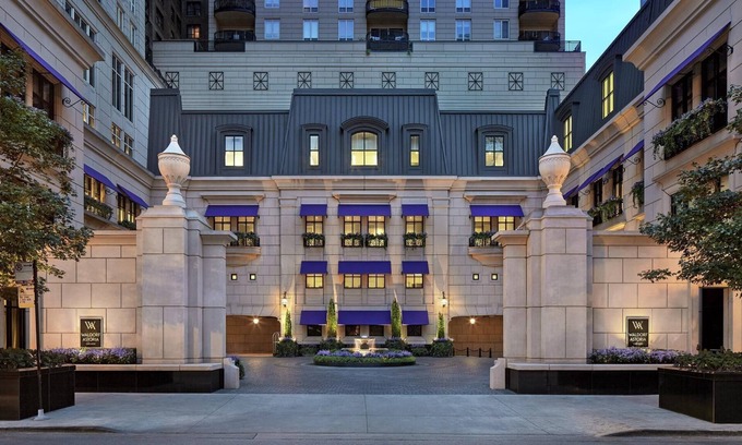 Rush and Division Hotel | Waldorf Astoria Chicago