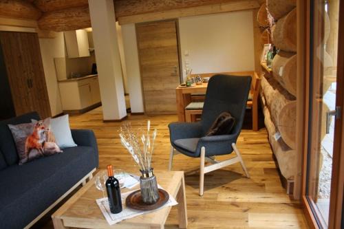 Neuhutten Apartment | Waldzeit Lodge - Ferienwohnung Fuchs