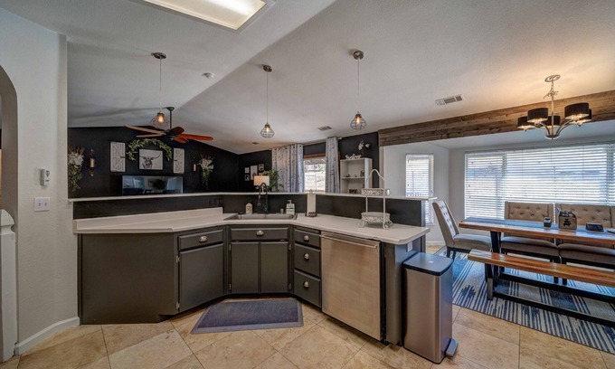 Columbia House | Wales Retreat