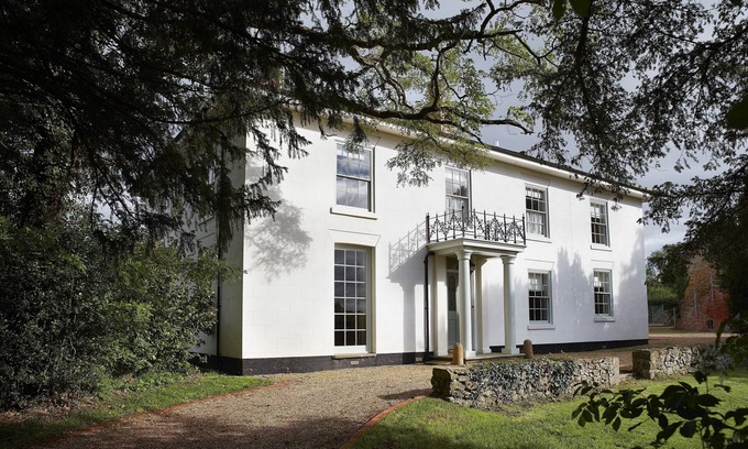 Market Rasen Cottage | Walesby House - a joint marketing that sleeps 10 guests in 5 bedrooms