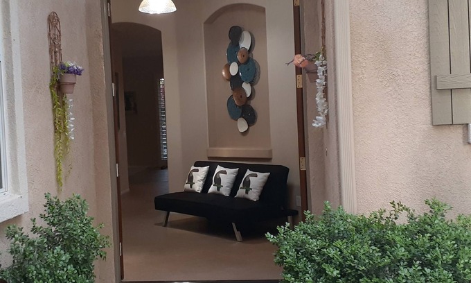 Indio Condo | 🎶WALK 🎸2 COACHELLA 🎡FUN♡IN THE SUN@RESORT@Gated Community@ ♡Sunshine ♡ZEN♡