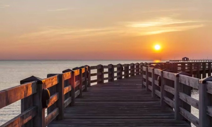 Biloxi Apartment | Walk 2 Shores 2br Sleeps 6 & Nearby Casinos