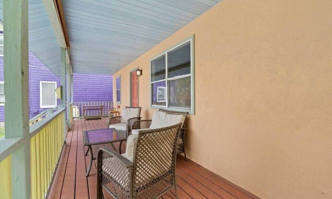 Lincolnville House | Walk Downtown & Historic Sites – Charming Cottage