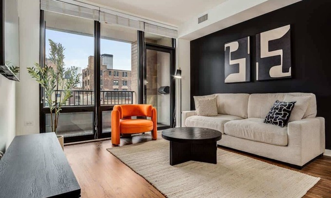 Killgubbin Apartment | Walk Everywhere! 5 mins to Magnificent Mile, River