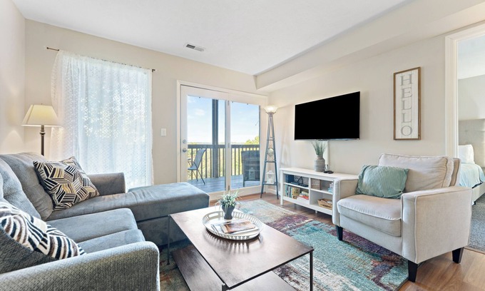 Notch Estates Condo | WALK-IN ~ WOODED 5-ACRE LAKE ~ HIKING TRAILS ~ Near SDC ~ 2 Pools (NCH14-6)