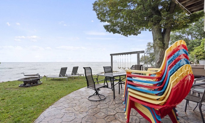 Port Sanilac House | Walk out Beach! 2 homes on Lake Huron with Hot tubs!