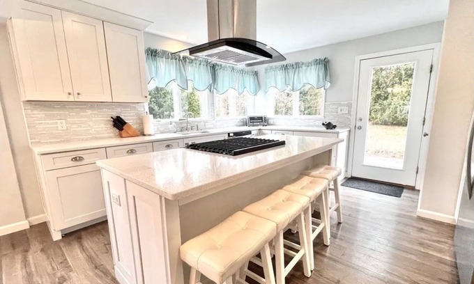 Popponesset House | Walk: Private Ocean Beach, Shops, Dining, Mini-Golf! Modern Home, 5-Star Reviews