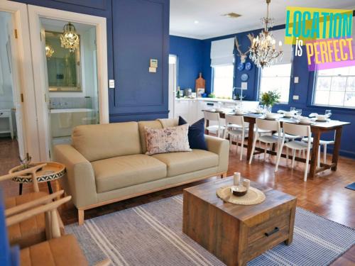 North Adelaide House | Walk to Adelaide Oval, 4-Bedroom Home with Parking