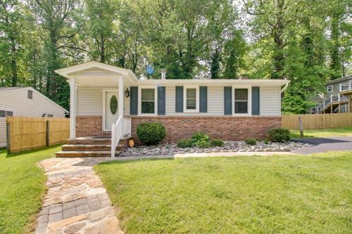 Calvert Beach-Long Beach House | Walk to Beach Charming Maryland Home with Yard!