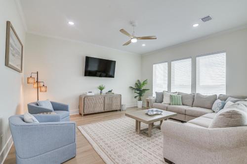 Terramar Beach House | Walk to Beach Galveston Gem with Pool Access