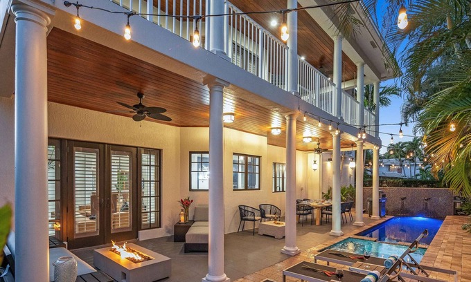 Harbordale House | Walk to Beach/Heated Pool/Serenity at its Finest/Hemingway Key/VlLLAS