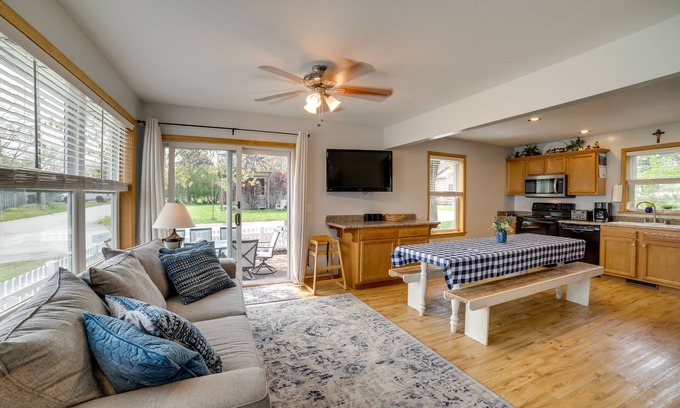 Edinboro Cottage | Walk to Beach, Lake Edinboro Views: 'Camp Dickson'