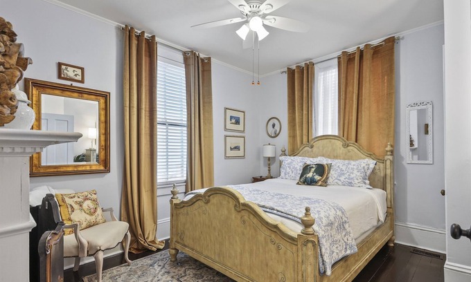Dixon Park House | Walk to Cozy Forsyth Park, Charming Downtown Savannah, Charming Townhome
