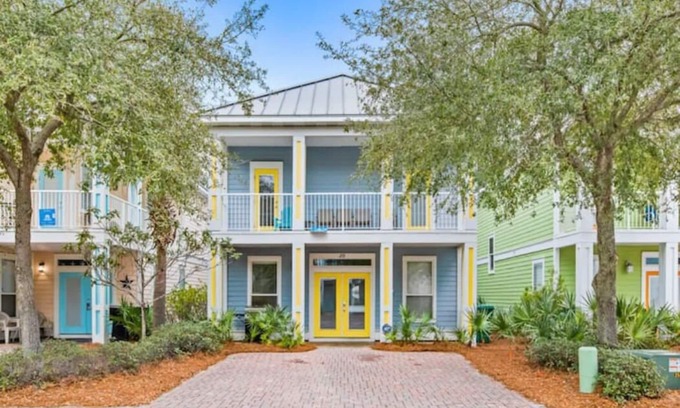 Villages of Crystal Beach House | Walk to Crystal Beach! Resort Style Pool!