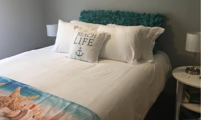 Panama City House | Walk to Dinner, Sunsets & the Bay! Pets OK! 15 minutes to Beach from St. Andrews