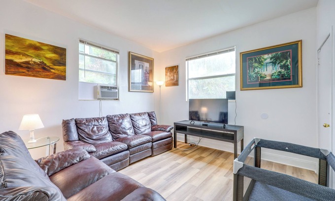 Riverside Condo | Walk to Food & Art: Condo in Historic Riverside